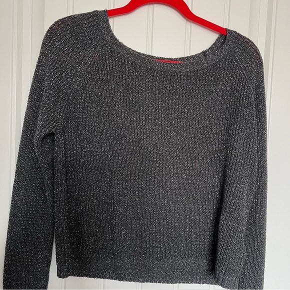 Forever 21 Gray Metallic Shimmery Short Sweater w Long Sleeves Size Medium - Picture 1 of 7